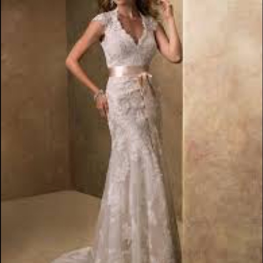 Maggie sottero bronwyn size 4